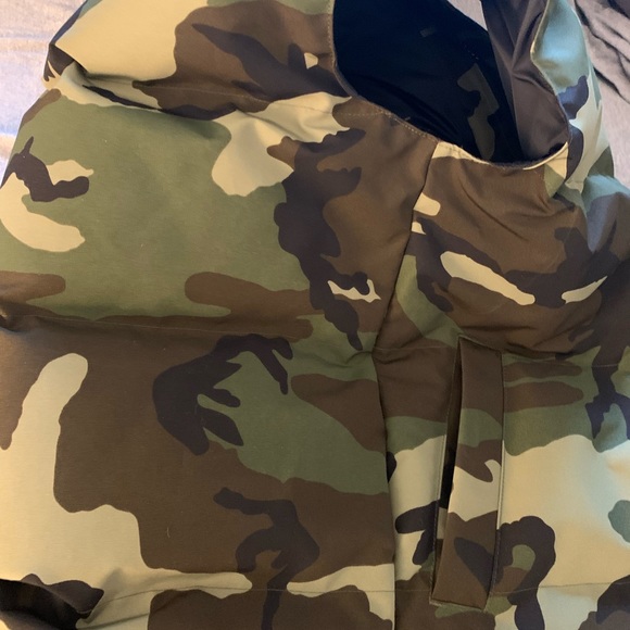 BRAND NEW! I got this for my birthday and will NEVER wear it in Arizona! - Picture 4 of 6